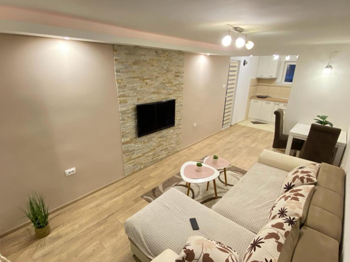 Apartman Mina Mataruska Banja Extérieur photo
